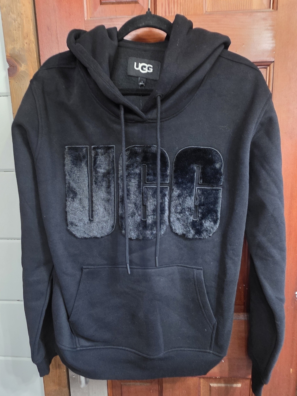 UGG Black Women's Plush Logo Pullover Hoodie